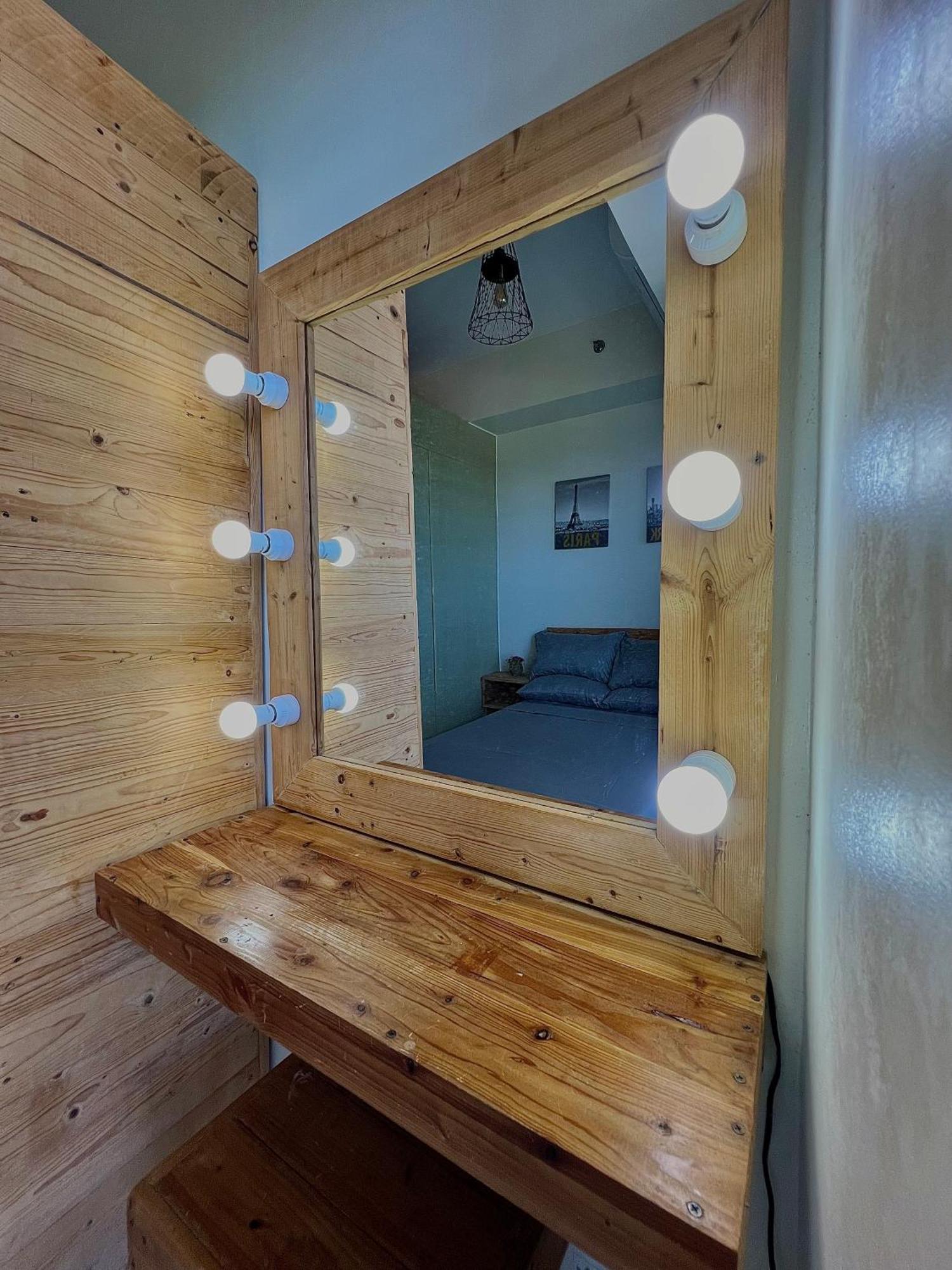 The Pallet House, Wind Residences Tagaytay Tagaytay City ภายนอก รูปภาพ