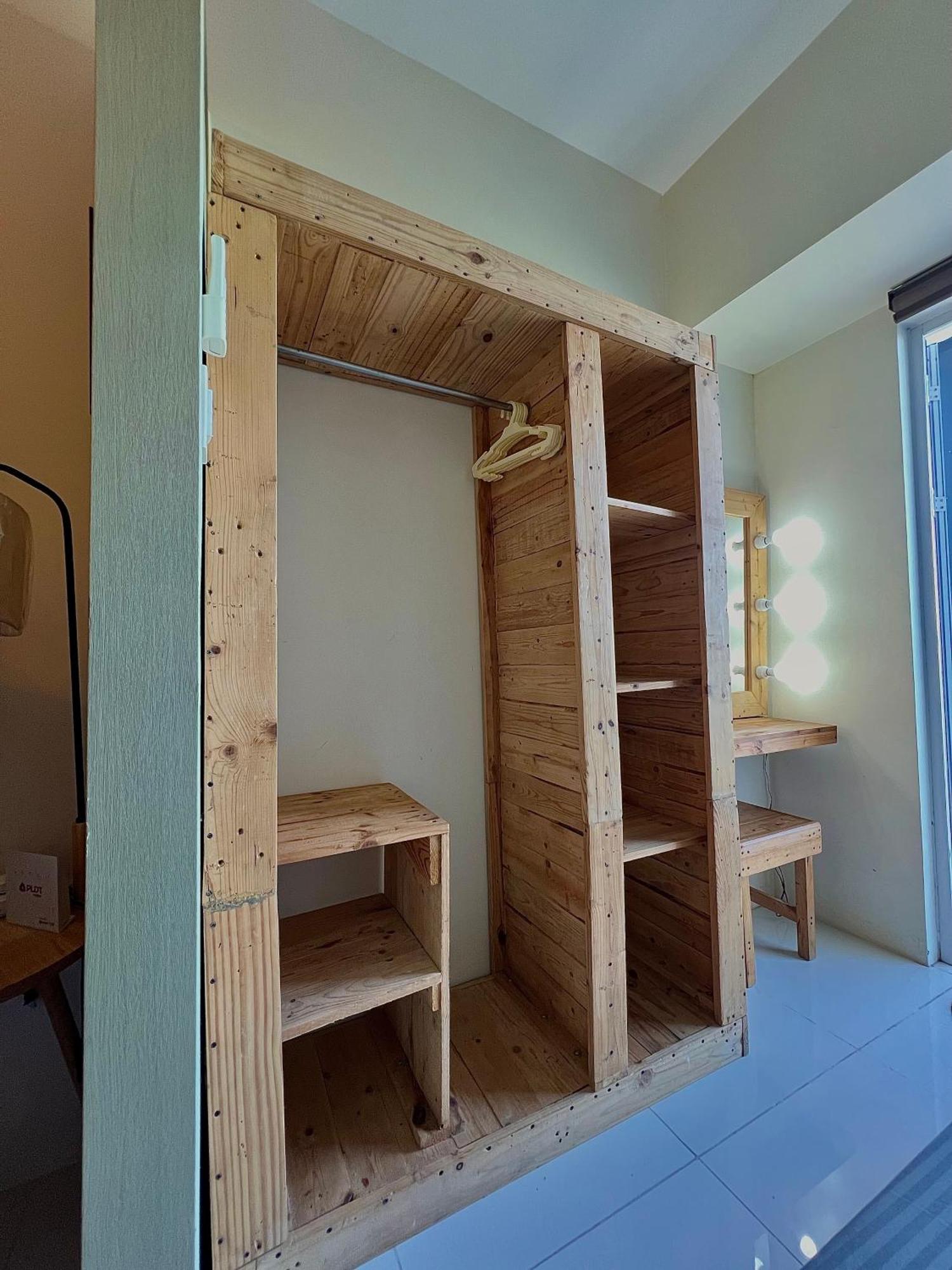 The Pallet House, Wind Residences Tagaytay Tagaytay City ภายนอก รูปภาพ