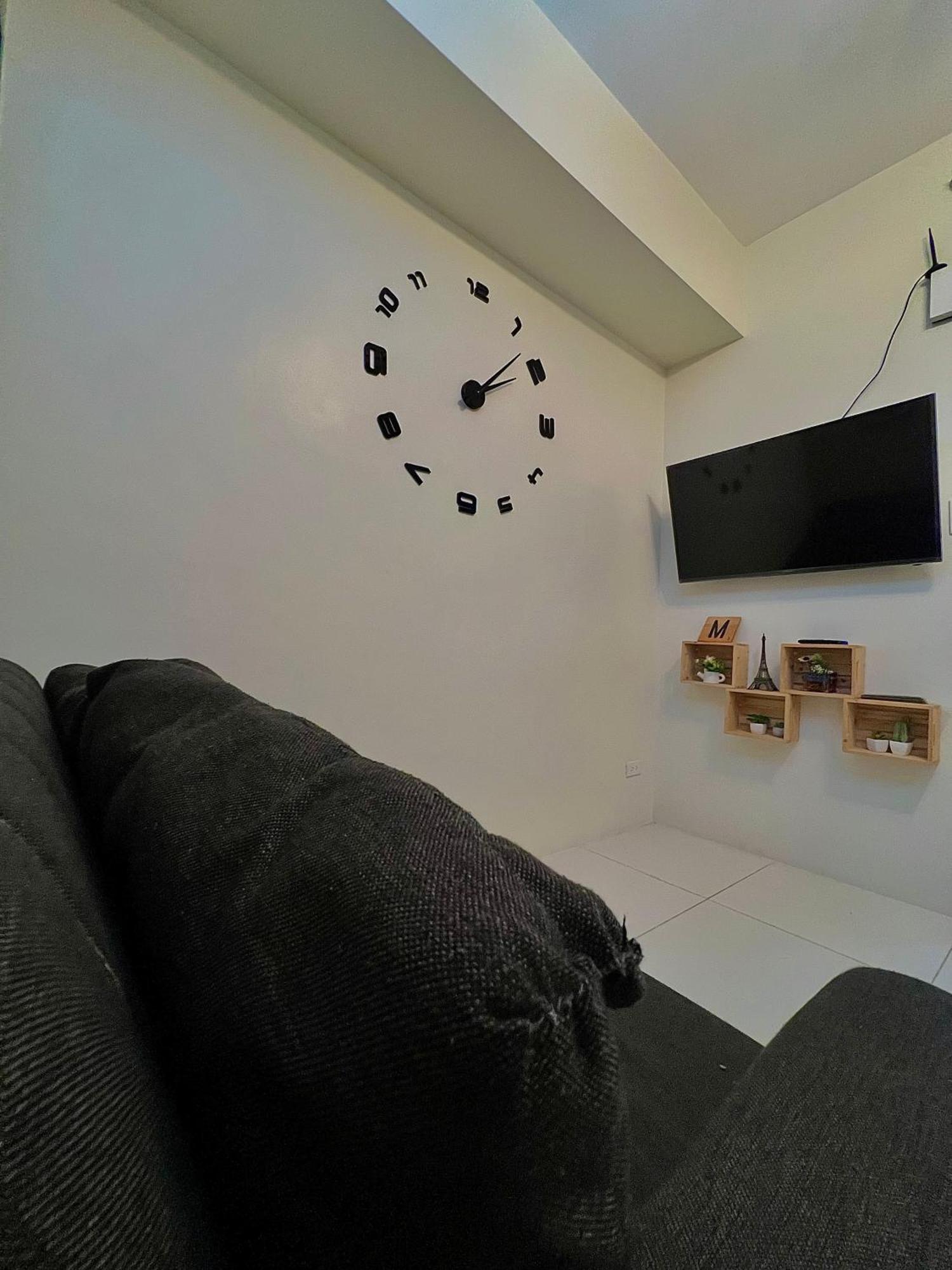 The Pallet House, Wind Residences Tagaytay Tagaytay City ภายนอก รูปภาพ